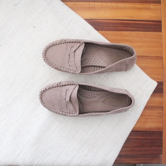 dexflex comfort Shoes - Dexflex Comfort Faux Suede Grey Tan Loafers - 8.5